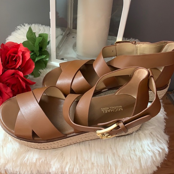 MK sandals - Picture 1 of 5